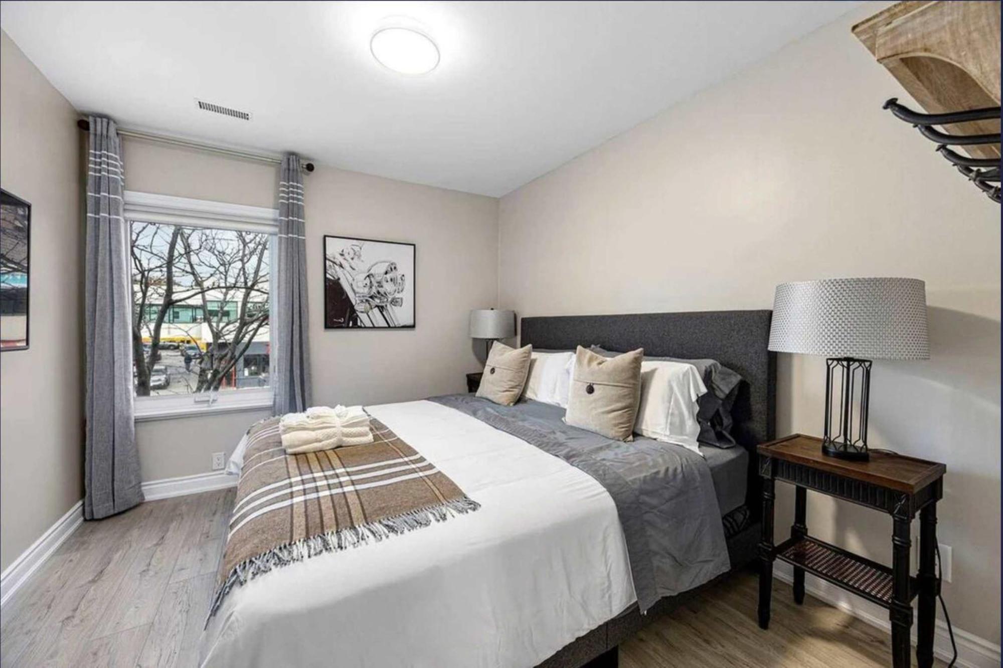 Casa St Clair - Suite -Style Suite W Lrg Patio Торонто Экстерьер фото
